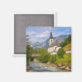 Bergkirche mit Flusslandschaft Magnet (Vorderseite/Rückseite)