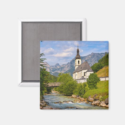 Bergkirche mit Flusslandschaft Magnet (Vorderseite/Rückseite)