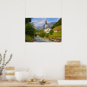 Bergkirche mit Flusslandschaft Poster (Küche)