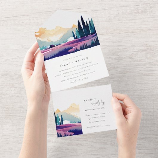 Bergland Lilac Fields Landschaft Hochzeit All In One Einladung (Abreißen)