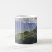 Berglandschaft in der Schweiz (Serebriakova) Kaffeetasse (Mittel)
