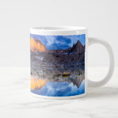 Bergreflexion, Kalifornien Jumbo-Tasse (Rechts)