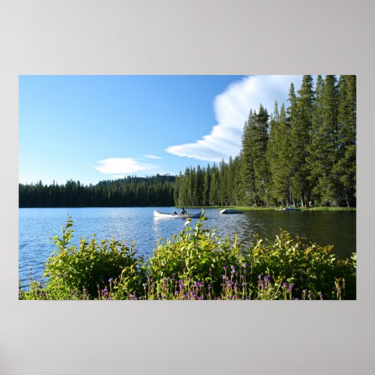 Bergsee, Kanu, Wildblumen Poster (Vorne)