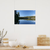 Bergsee, Wald, Hütten, Abenddämmerung Poster (Küche)