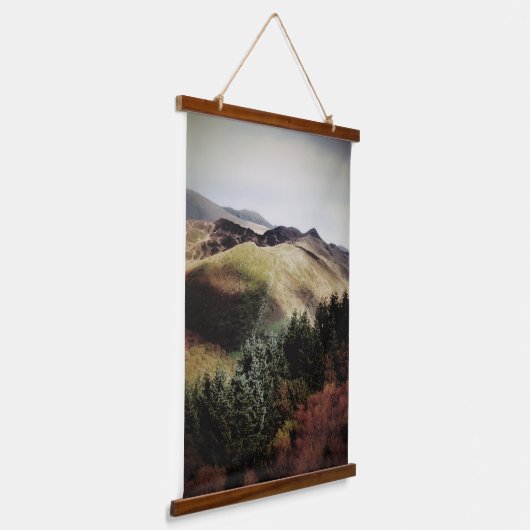 BERGSICHT AUF WALEN WANDTEPPICH MIT HOLZRAHMEN (Gewinkelt)