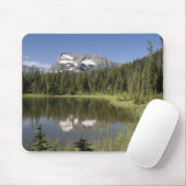 Bergspitze reflektiert in einem See Mousepad (Mit Mouse)