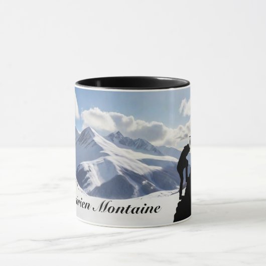 Bergsteigen mit Kletterersilhouette und Bergen Tasse (Zentrum)