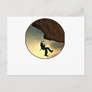 Bergsteigender Mann bei Sonnenuntergang Postkarte