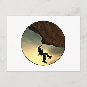Bergsteigender Mann bei Sonnenuntergang Postkarte