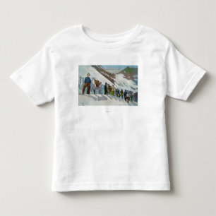 Bergsteiger am Fuß von Sperry Gletscher Kleinkind T-shirt