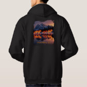 Bergszene mit Geistwölfen Hoodie (Rückseite)