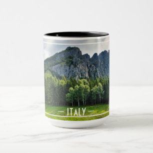 Bergwald mit Kiefern in Norditalien Tasse