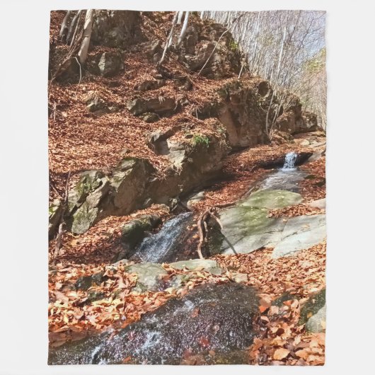 Bergwasserfall - Wilde Natur Rumänien Fleecedecke (Vorderseite)