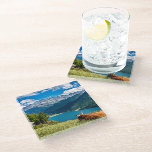 Bergweide Hochlandkuh Glasuntersetzer (Schrägansicht)