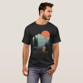 Bergwelt Abenteuer Sunset Pine Tree Sea T-Shirt (Vorne ganz)