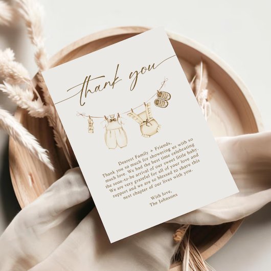 Bericht über das Geschlecht von Babykleidern mit W Dankeskarte