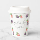 Beries Gender Reveal. Mädchen oder Junge Pappbecher (Vorderseite)