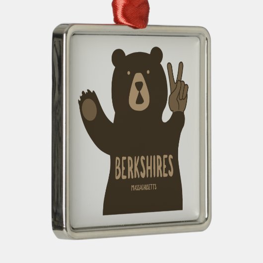 Berkshires Massachusetts Peace Bear Ornament Aus Metall (Rechts)
