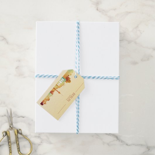 Berlin, Deutschland - Geschenktag Geschenkanhänger (Mit Garn)