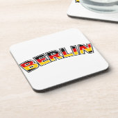 Berlin, Deutschland, Text mit deutscher Flagge Getränkeuntersetzer (Linke Seite)