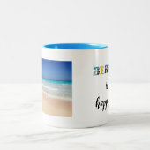 Bermuda Der Strand ist mein glücklicher Ort Zweifarbige Tasse (Mittel)