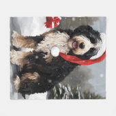 Bernedoodle Dog in Schnee Weihnachten Fleecedecke (Vorderseite (Horizontal))