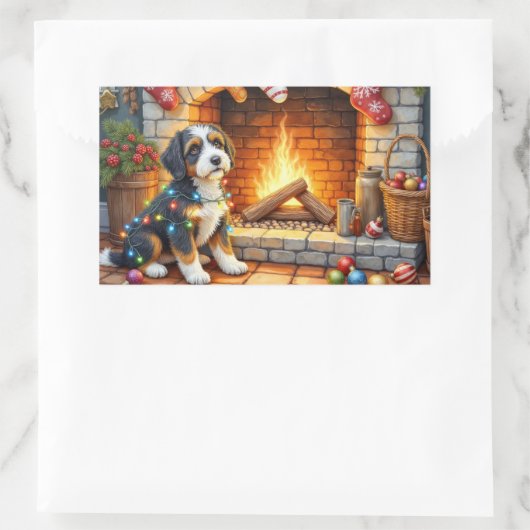 Bernedoodle Fireplace with Christmas Lights Rechteckiger Aufkleber (Tasche)