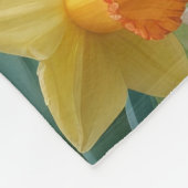 Bernedoodle Frühlingsblumen Malerei Fleecedecke (Ecke)