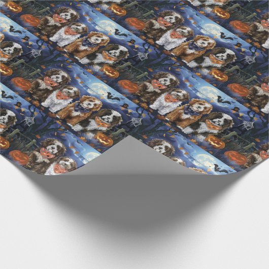 Bernedoodle Halloween Spooky Geschenkpapier (Ecke)