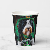 Bernedoodle Hund Fahrrad St. Patrick's Day Pappbecher (Rückseite)
