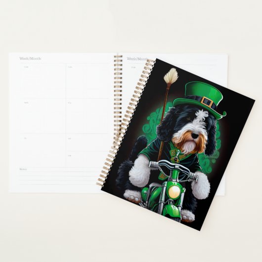 Bernedoodle Hund Fahrrad St. Patrick's Day Planer (Anzeige)