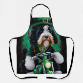 Bernedoodle Hund Fahrrad St. Patrick's Day Schürze (Vorderseite)