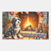Bernedoodle Kamin mit Weihnachtslichtern Rechteckiger Aufkleber (Vorderseite)