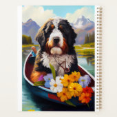 Bernedoodle on a Paddle: Ein Landschaftliches Aben Planer (Rückseite)