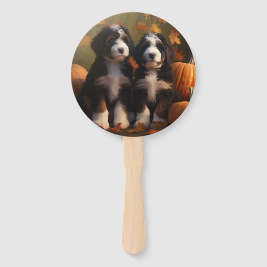 Bernedoodle Puppy Autumn Delight Pumpen Fächer (Vorderseite)