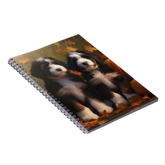 Bernedoodle Puppy Autumn Delight Pumpen Notizblock (Rechte Seite)