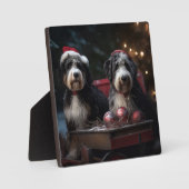 Bernedoodle Snowy Sleigh Weihnachtsdekor Fotoplatte (Vorderseite)