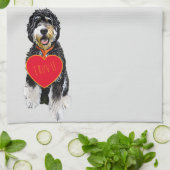 Bernedoodle Valentine Küche Handtuch (Gefaltet)