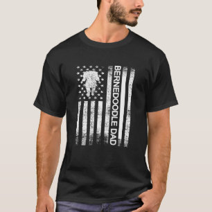 Bernedoodle Vater Us Flag Bernedoodle Dog Eigentüm T-Shirt