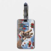 Bernedoodle Weihnachtsfest Schneeszene Gepäckanhänger (Rückseite vertikal)