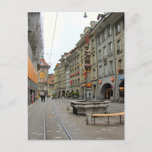 Berner Altstadt - mittelalterlicher Turm und Brunn Postkarte (Vorderseite)