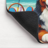 Berner Bliss: Cooler Hund mit Sonnenbrille Mousepad (Ecke)