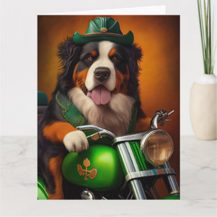 Berner Sennenhund fährt Fahrrad am St. Patrick's D Karte