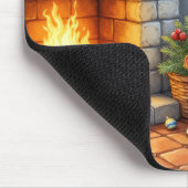 Berner Sennenhund Kamin mit Weihnachtslichtern Mousepad (Ecke)