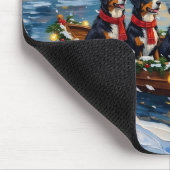 Berner Sennenhund Weihnachtsboot Urlaub Mousepad (Ecke)