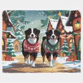 Berner Sennenhunde Weihnachten Schnee Urlaub Fleecedecke (Vorderseite (Horizontal))