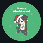 Bernese Frory Christmas Happy Christmas Dogs Class Runder Aufkleber<br><div class="desc">Der Berner Sennenhund zu Weihnachten mit Feenlicht. Hübsche Tiere mit Geschenken für den Urlaub. Auch lustig für Weihnachten im Juli. Hunde sind süße Tiere und perfekt zu Weihnachten.</div>