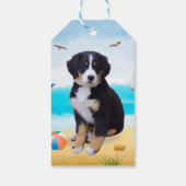 Bernese Mountain Dog am Strand Geschenkanhänger (Rückseite)