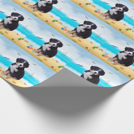 Bernese Mountain Dog am Strand Geschenkpapier (Ecke)