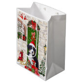 Bernese Mountain Dog Christmas Mittlere Geschenktüte (Vorderseite Schrägansicht)